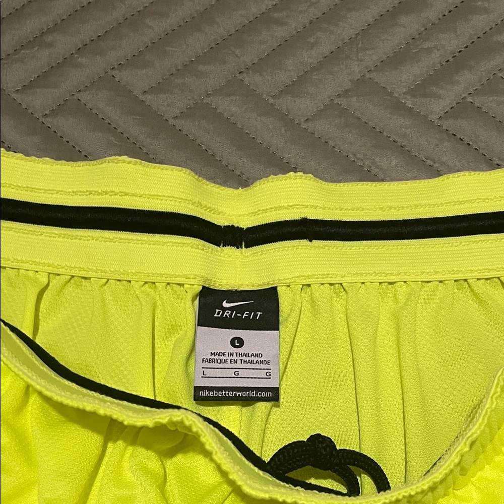 Men’s Nike Elite Shorts - Picture 2 of 7